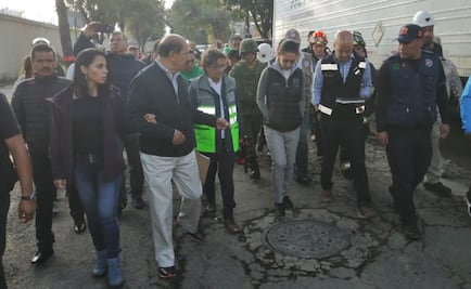 Desalojan a vecinos por trabajos en toma clandestina de Iztacalco