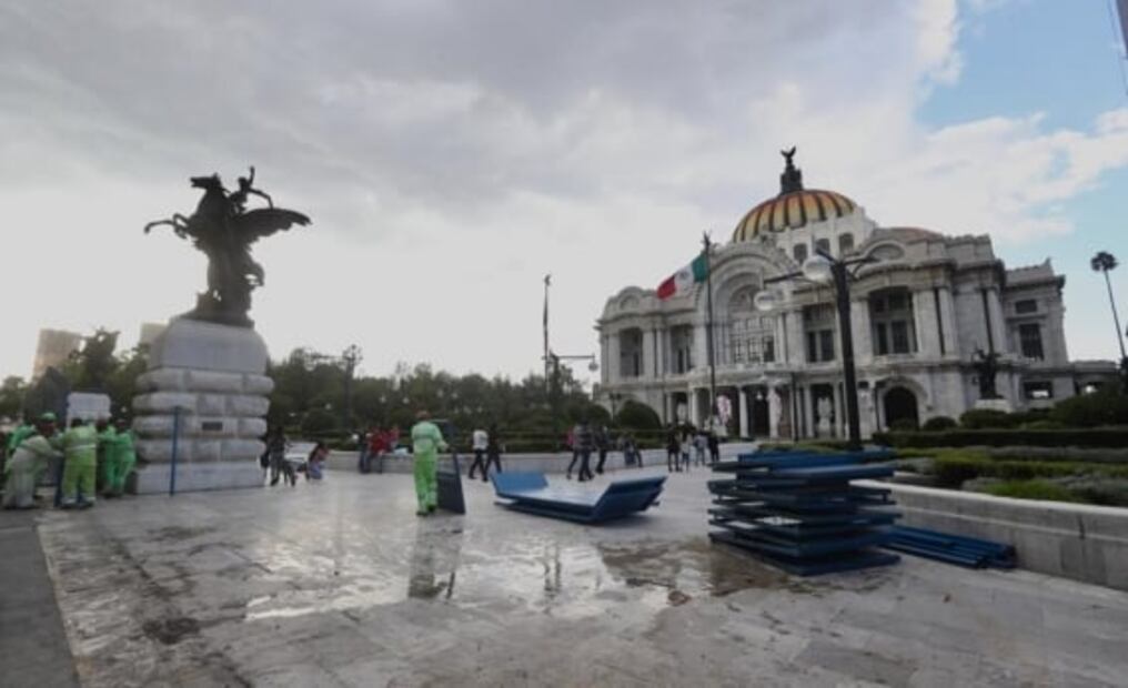 Ante reapertura de museos, retiran vallas en Bellas Artes