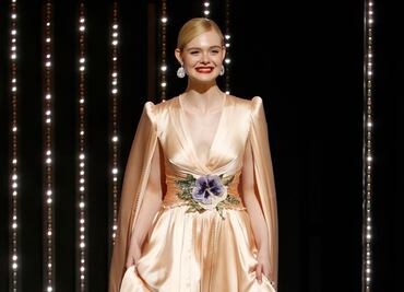 Elle Fanning deslumbra con su look en Cannes