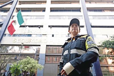 “Diario aguanto insultos”, lamenta Ana, policía agredida por conductor