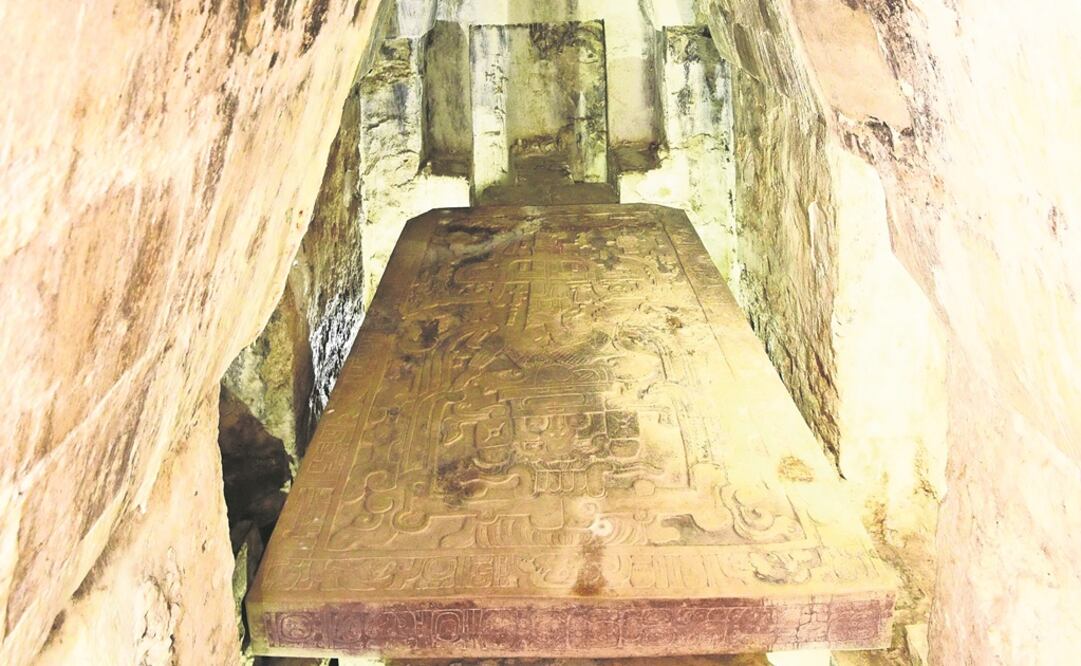 En el corazón del Templo de las Inscripciones están los restos de Pakal, quien gobernó de 615 a 683 d. C. (FOTOS: MAURICIO MARAT. CORTESÍA INAH)