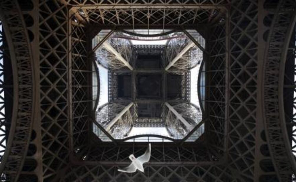 Por huelga, cierran por quinto día la Torre Eiffel