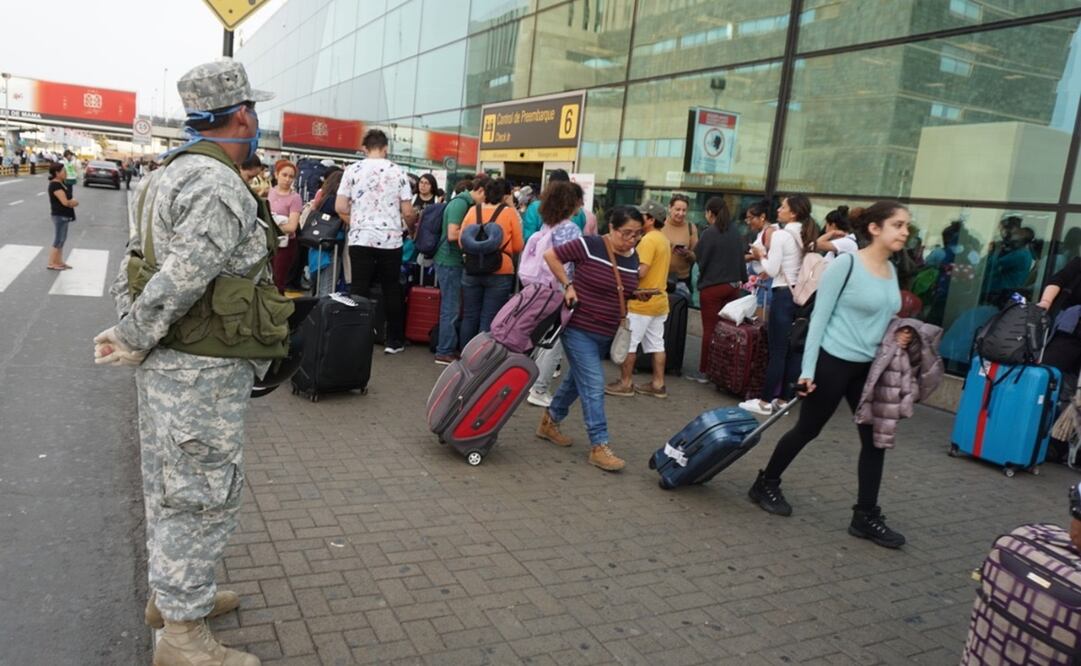 Mexicanos varados en Perú / Foto: Especial