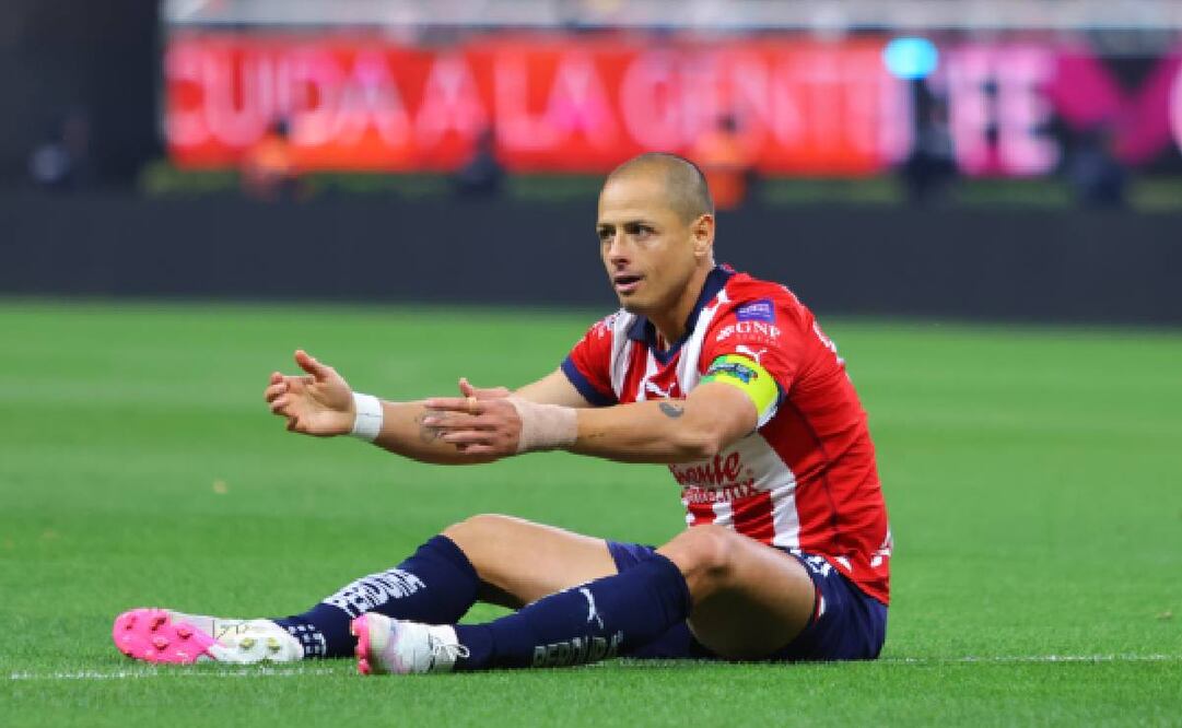 Chicharito Hernández con Chivas / Foto: Especial