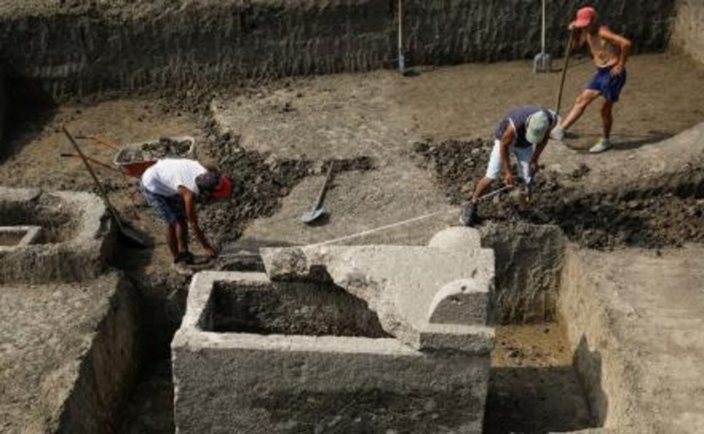 Joyas y un espejo, ¿así eran los entierros de la clase alta romana?