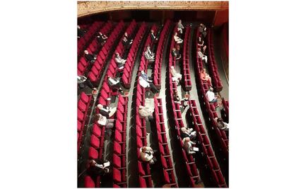 Anna Netrebko califica de "estúpidas" a las medidas de distanciamiento en teatro alemán