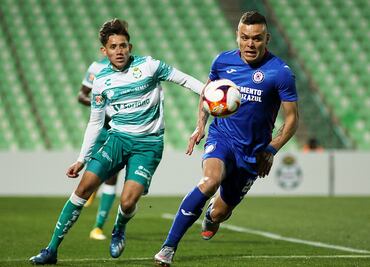 Santos, la última prueba de Cruz Azul en la lucha por el título