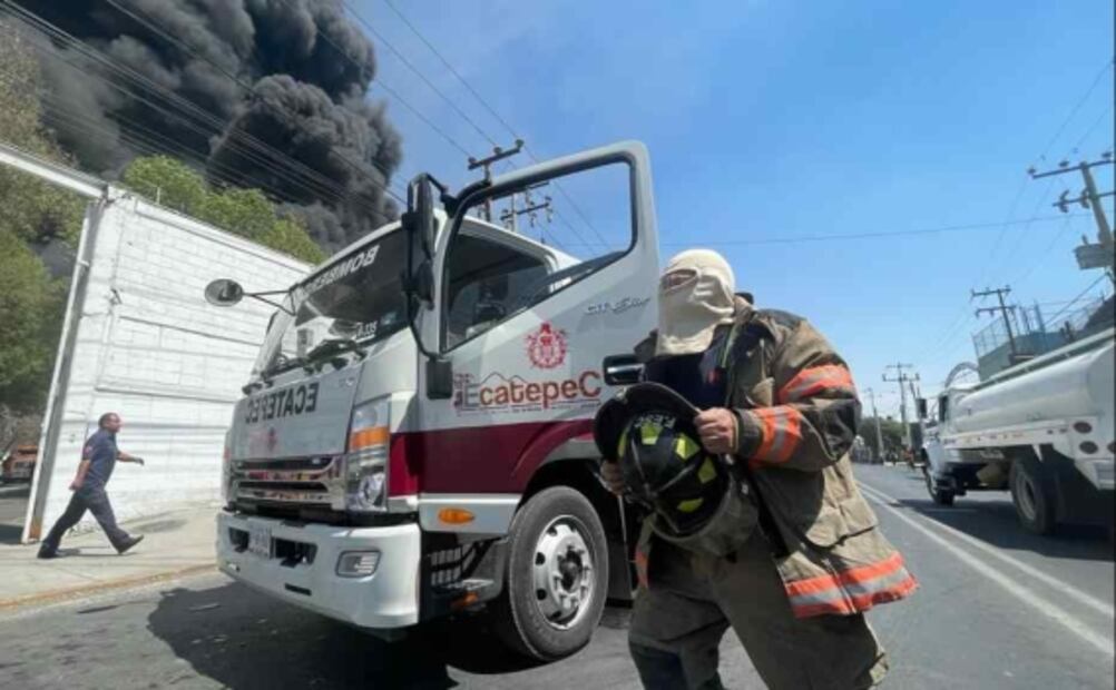 Controlan incendio en fábrica de plástico en Xalostoc; descartan lesionados