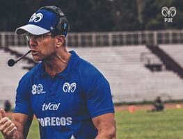 Los ideología del coach Eric Fisher, que celebra las victorias dentro y fuera del emparrillado