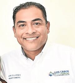 Alcalde de Los Cabos evade preguntas incómodas