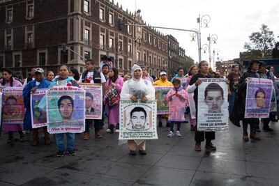 Gobierno de CDMX reporta saldo blanco tras marcha por desaparición de normalistas de Ayotzinapa; participan más de 4 mil personas