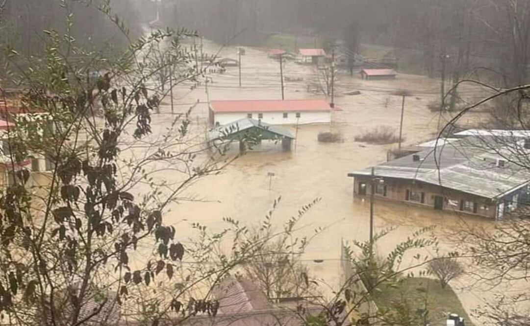 Las inundaciones en Kentucky han dejado nueve muertes, reportó el gobernador Andy Beshear. Foto: Especial
