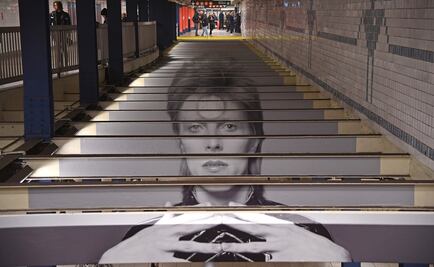 David Bowie "se aparece" en el Metro de NY 