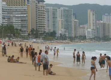 Derrama turística sube 4% en vacaciones pese a sargazo y alertas de EU