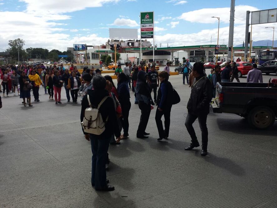 Unos 25 mil estudiantes se encuentran sin clases desde el pasado 7 de noviembre (Foto: Edwin Hernández / EL UNIVERSAL)