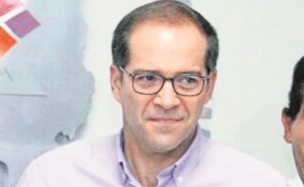 Gobernador de Colima se cuelga de la “ley mordaza”