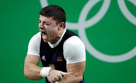 Halterofista armenio sufre dislocación de codo