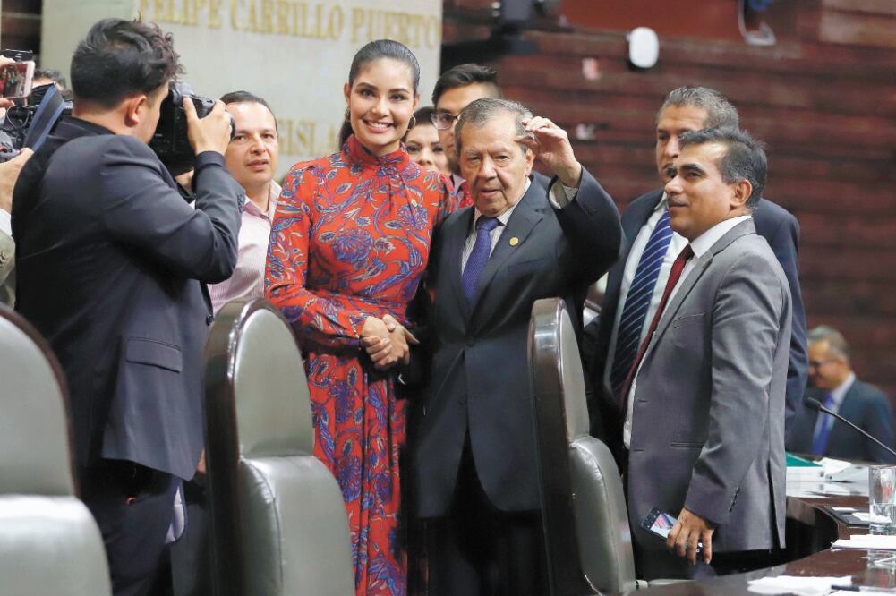 Tras acusaciones de espurio y de querer aprobar la Ley Porfirio para reelegirse como presidente de la Mesa Directiva, Porfirio Muñoz Ledo renunció. Foto: BERENICE FREGOSO. EL UNIVERSAL