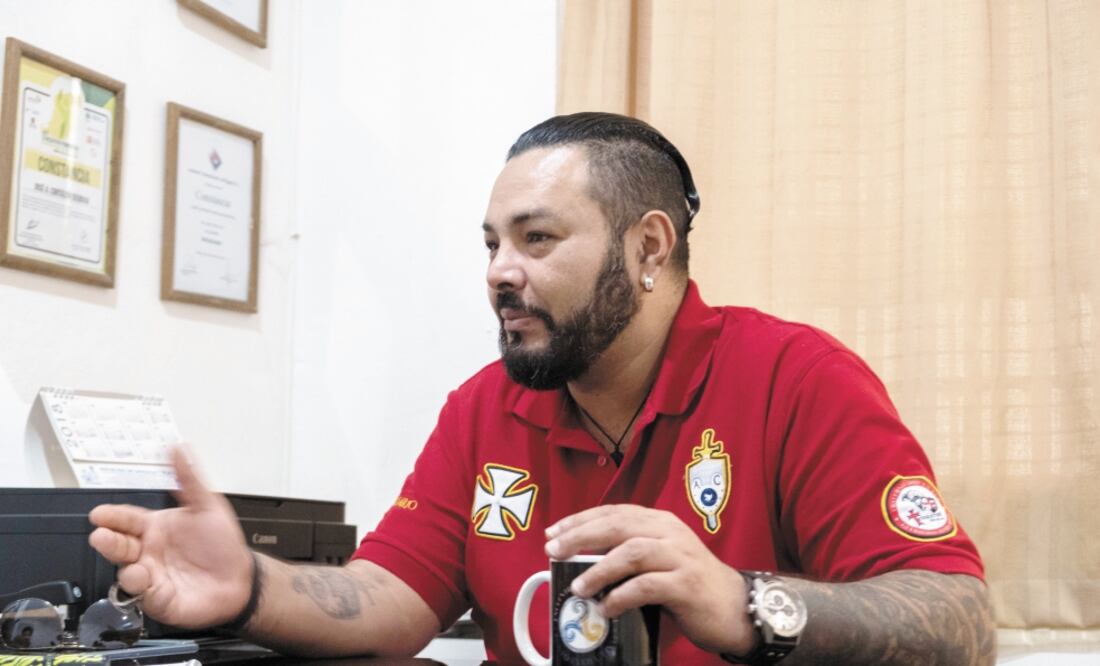 José Cortazar Segovia, de 43 años, confiesa haber intentado quitarse la vida al menos 4 ocasiones. (FOTO: Cuauhtémoc Moreno. EL UNIVERSAL)