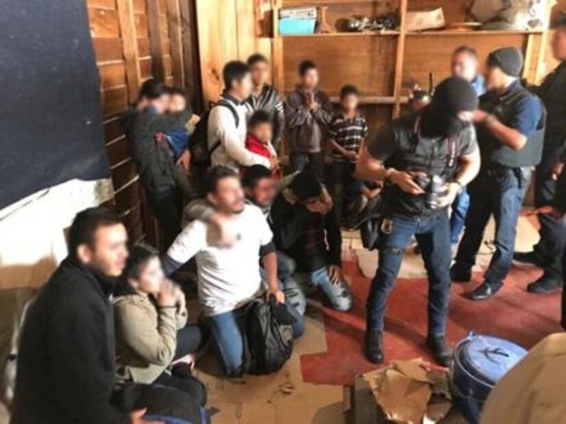 Rescatan a 22 migrantes plagiados en Chiapas