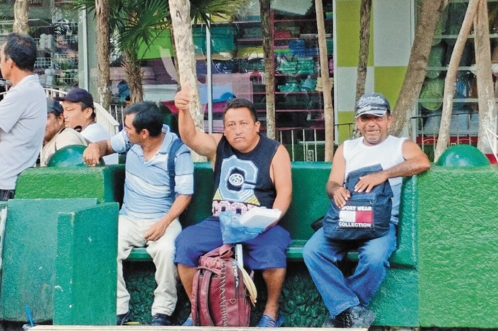 Trabajadores de la construcción y oficieros de Cancún se oponen al proyecto de remodelación en el Parque de El Crucero. Foto: ADRIANA VARILLAS. EL UNIVERSAL