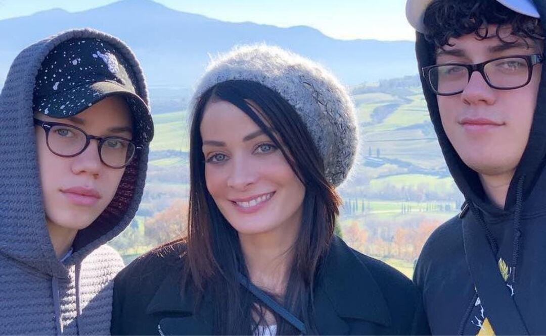 Dayanara Torres junto a sus hijos. Foto: Twitter @chiquitolindo0
