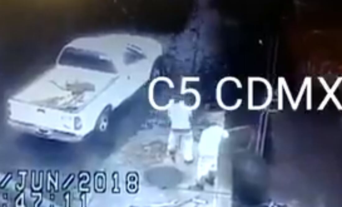 La lluvia de este jueves dejó los primeros estragos en la ciudad (Foto: Twitter / @C5_CDMX)