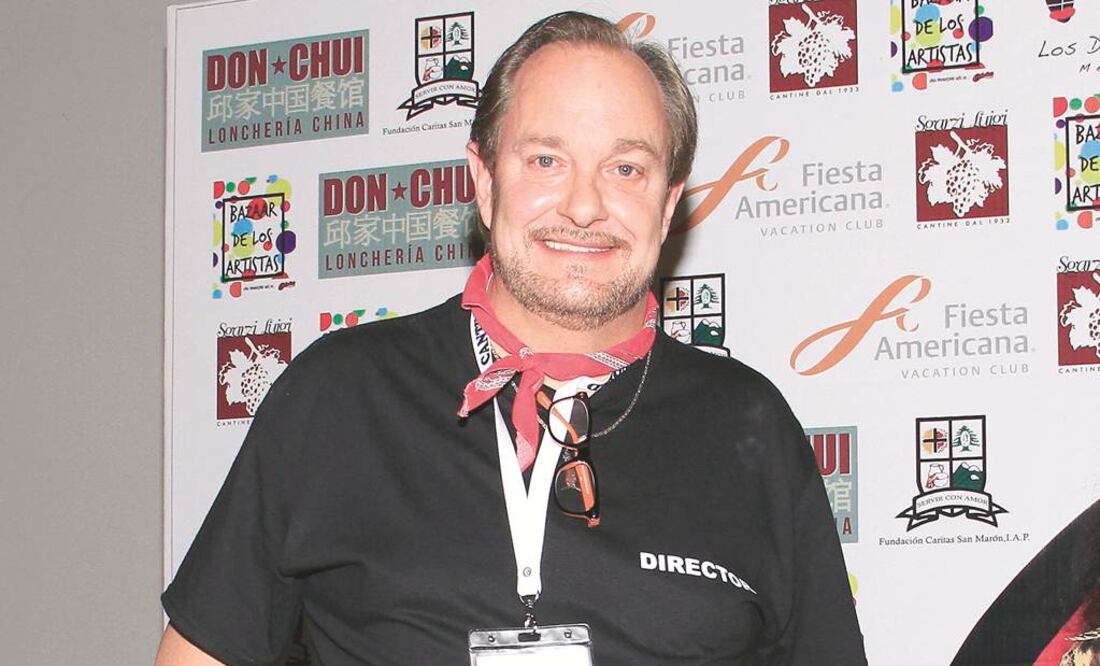 Moreno Ivanova dio un cheque a la Fundación Caritas San Maron. (Foto: Archivo / EL UNIVERSAL)