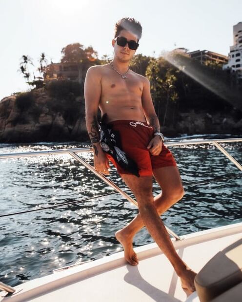 5 fotos de Mario Bautista en traje de baño para sobrevivir la cuarentena