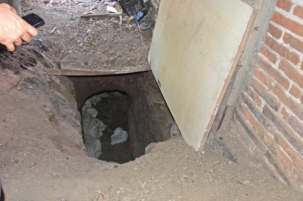 Los trabajos se realizaban desde una casa deshabitada, por lo que los vecinos presumían que las maniobras eran parte de una remodelación al inmueble (JAVIER CABRERA. EL UNIVERSAL)