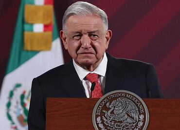 AMLO dice respetar decisiones de los partidos, tras "muerte" del bloque de contención en el Congreso