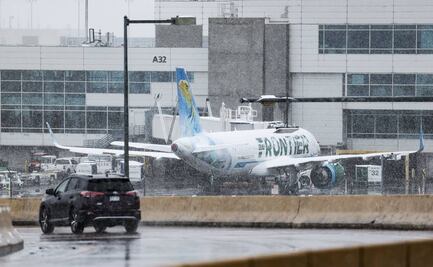 Cancelan casi 2 mil vuelos en Denver, Estados Unidos, por tormenta de nieve