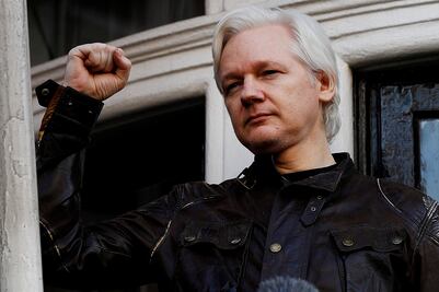 Suecia reabre investigación por violación contra Assange