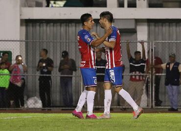 Con gol de Oribe Peralta, Chivas vence 0-2 a Correcaminos