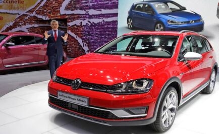 Volkswagen en la cima de ventas; supera a Toyota