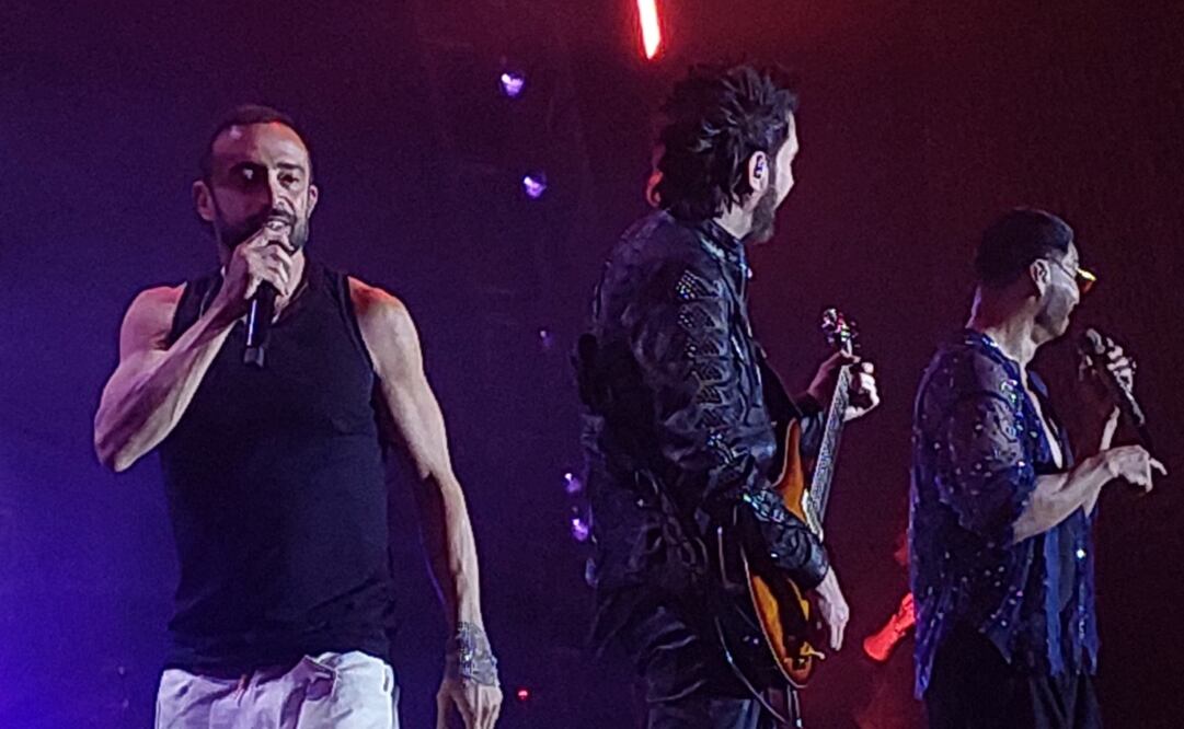 Camila tiene reencuentro emotivo con fans en Puebla. Foto Especial