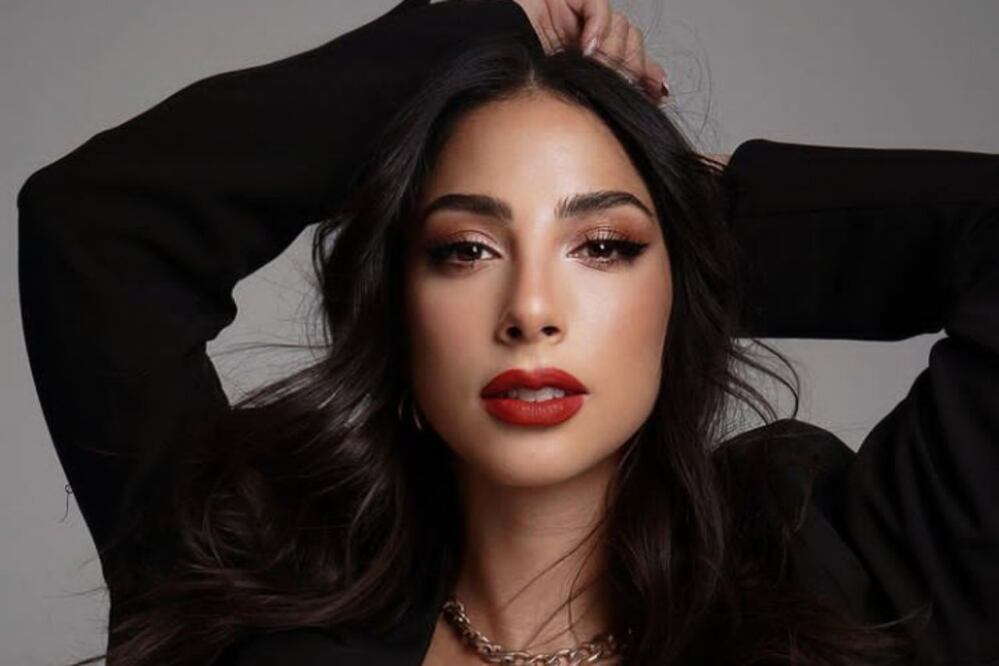 María Chacón se encuentra en Baja California y deslumbró con looks frescos. Foto: Instagram @oficialmariachacon