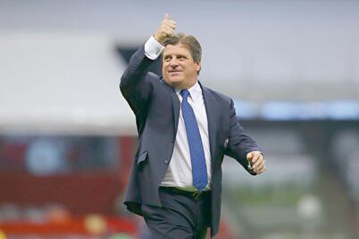 Miguel Herrera descarta la salida de algún jugador