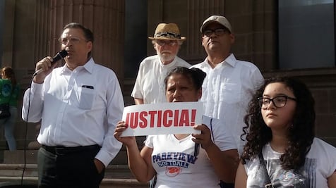 Protestan contra violencia, secuestros y feminicidios en Nuevo León