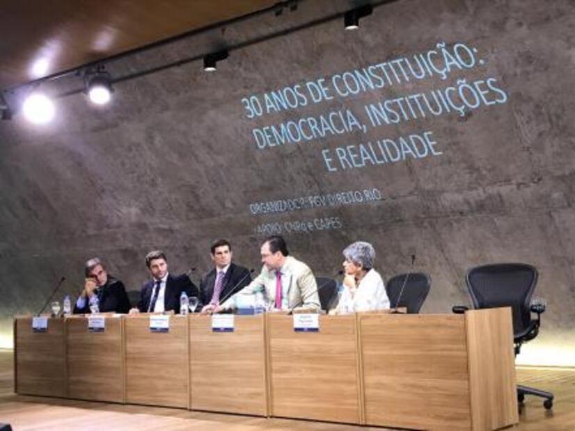 Magistrado José Luis Vargas participa en elecciones de Brasil