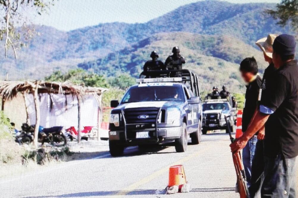 El alcalde de Aquila informó que tras el plagio, un presunto templario pidió dejar sin vigilancia la base de Tizupan (en la imagen) a cambio de los policías (CARLOS ARRIETA. EL UNIVERSAL)