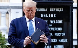 Jueza anula suspensión de visas impuesta por Trump; medida afectaba a más de 70 países