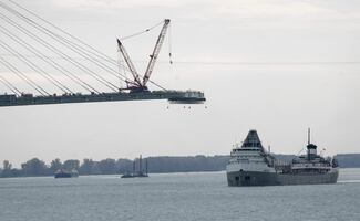 Trump amenaza con frenar apertura de puente con Canadá; exige que EU tenga al menos 50% de propiedad