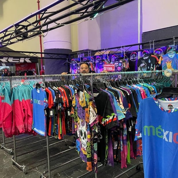 Los adultos mayores entran gratis al Outlet Bicicletas. Foto: bicicletasoutletmx