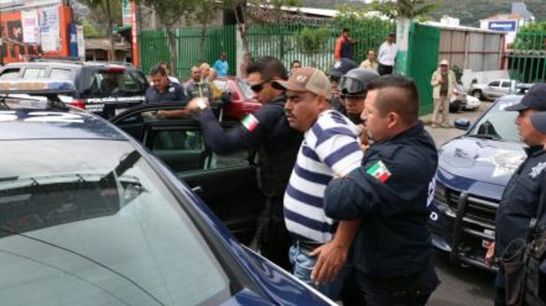 Michoacán: Desalojan protesta de colonos; toleran las de la CNTE