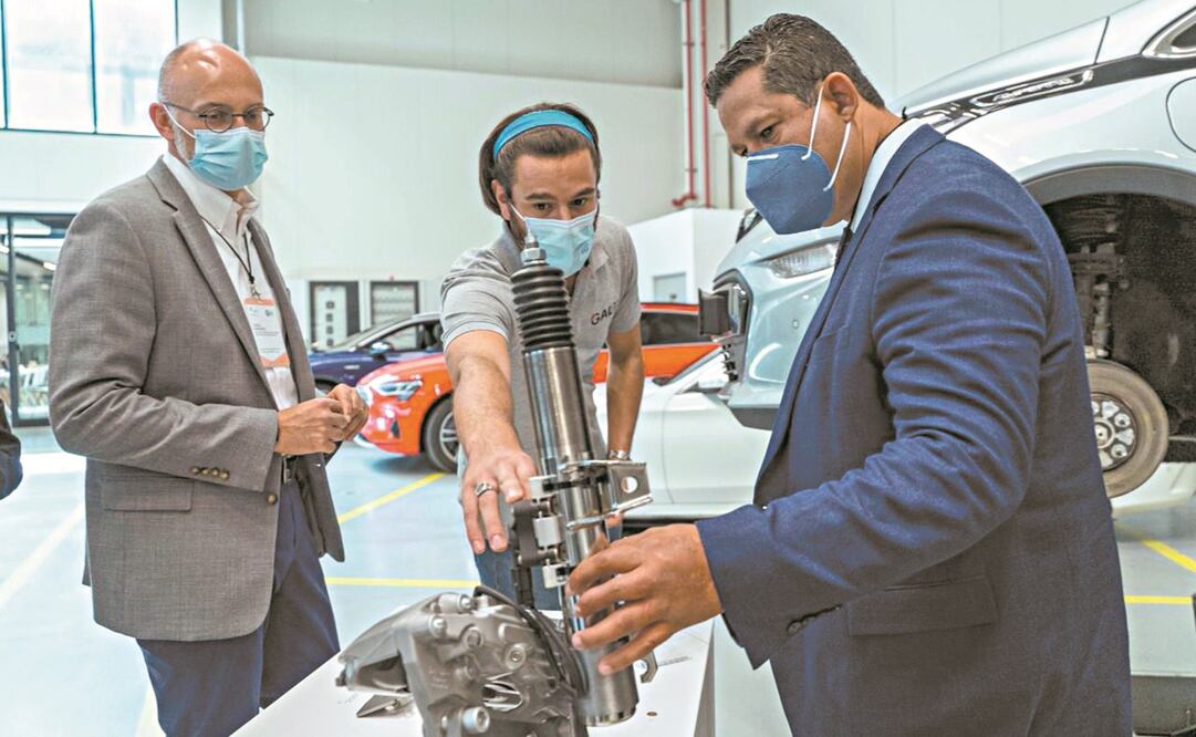 El gobernador, en la primera semana de promoción de Atracción de Inversiones por Europa. Foto: Especial