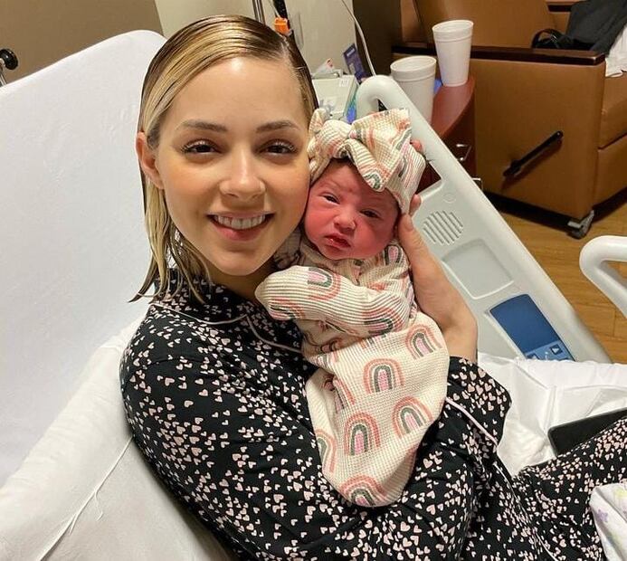 Mariana Rodríguez publicó en Instagram su proceso para convertirse en mamá. Foto: Instagram @marianardzcantu