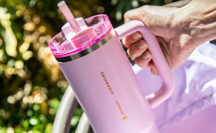 Starbucks restringe la venta de productos como el vaso rosa; ¿quiénes podrán adquirirlos?