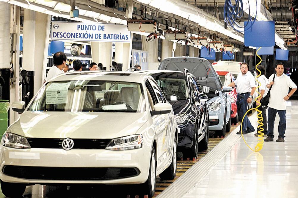 La planta de Puebla de Volkwagen produce algunos de los modelos de la marca que están equipados con los motores diesel que incorporan el software trucado (ARCHIVO EL UNIVERSAL)