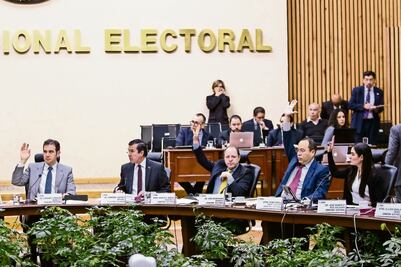 Exigen al instituto electoral mesura